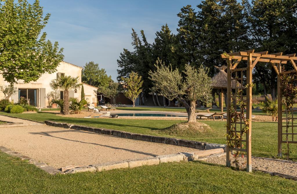 Mas Des Limites Bed & Breakfast Rognonas Exterior photo