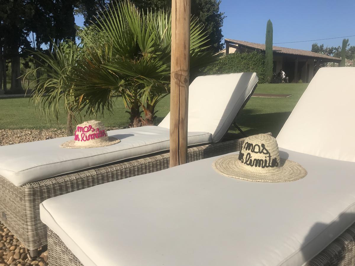 Mas Des Limites Bed & Breakfast Rognonas Exterior photo