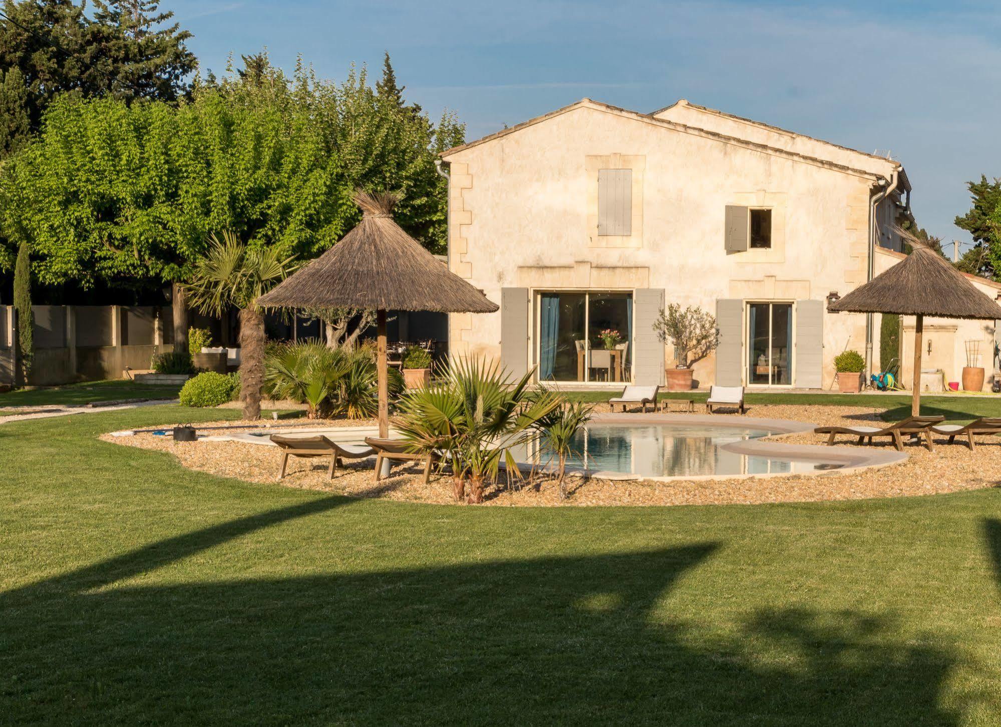 Mas Des Limites Bed & Breakfast Rognonas Exterior photo